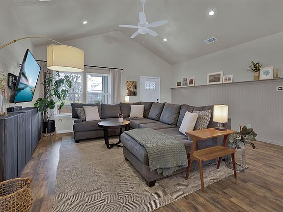 4th image of 162 Friedens Church Rd