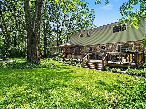 5th image of 603 Woodsway Dr