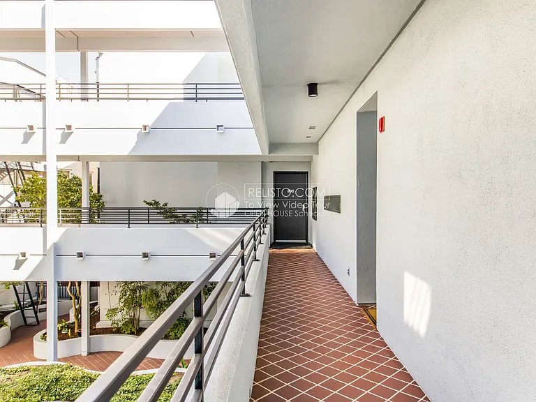 1425 Vallejo St #205 — Photo 15