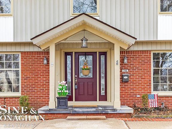 2nd image of 715 Pear Tree Ln