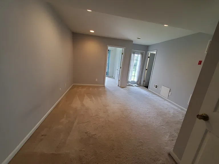 168 Hudson Dr — Photo 4
