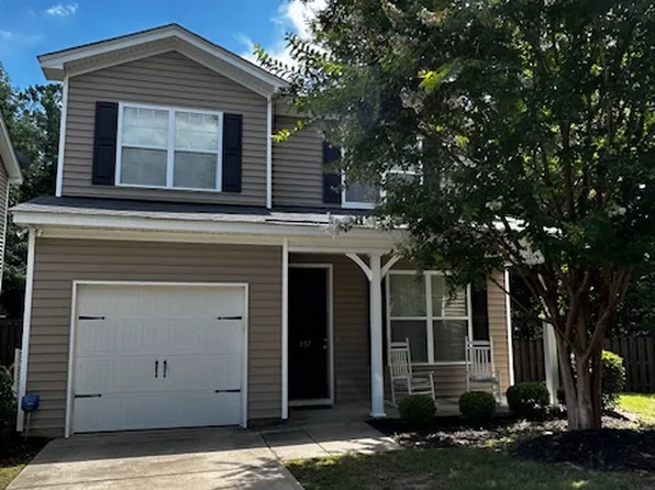 257 Chesterton Dr, Lexington, SC 29072