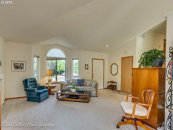 3rd image of 3202 NE Kaster Dr
