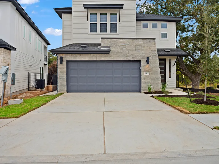 1612 Kit Cir — Photo 1
