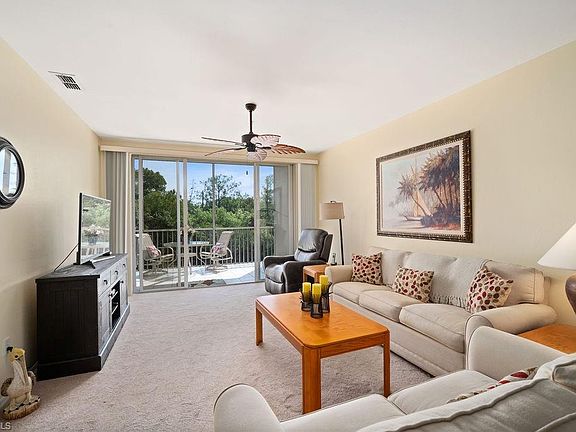 4th image of 14831 Park Lake Dr APT 201