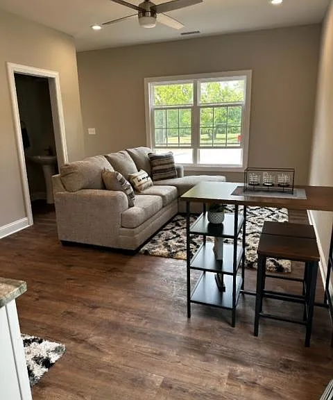 420 Market Ave #420 — Photo 1