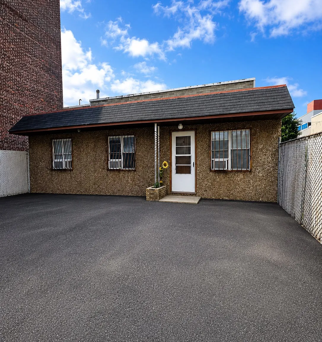 2 bed, $2,100 — Photo 1