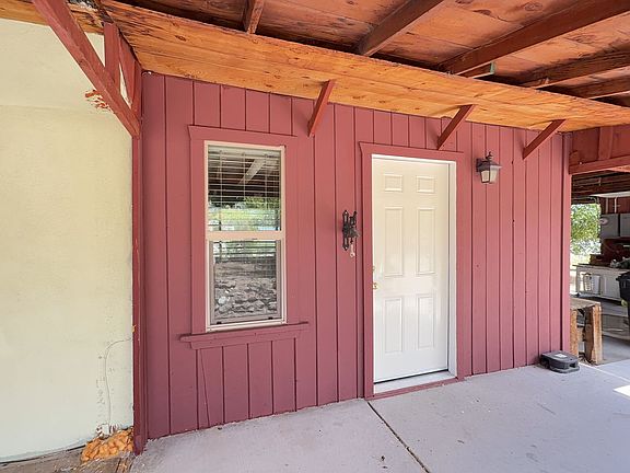 2nd image of 164 Cottonwood Ln
