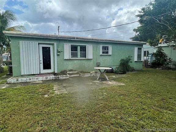 4th image of 5309 NE 3rd Ter