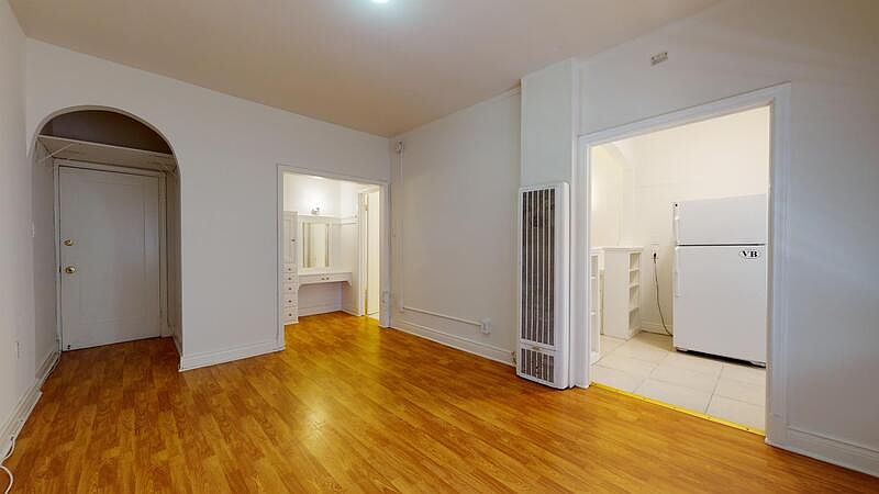 1st image of 21 Westminster Ave APT 107