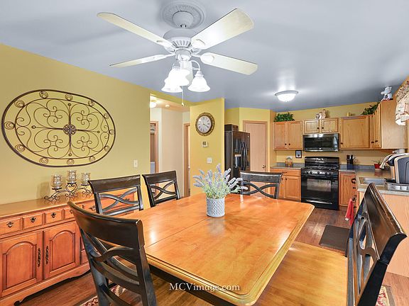 5th image of 2416 Paradise Cir