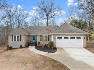 5805 Shadow Oaks Dr, Murrayville, GA 30564