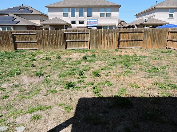 4th image of 5620 Sacco St