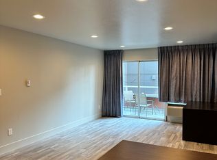 4731 12th Ave NE LLC, Seattle, WA 98105