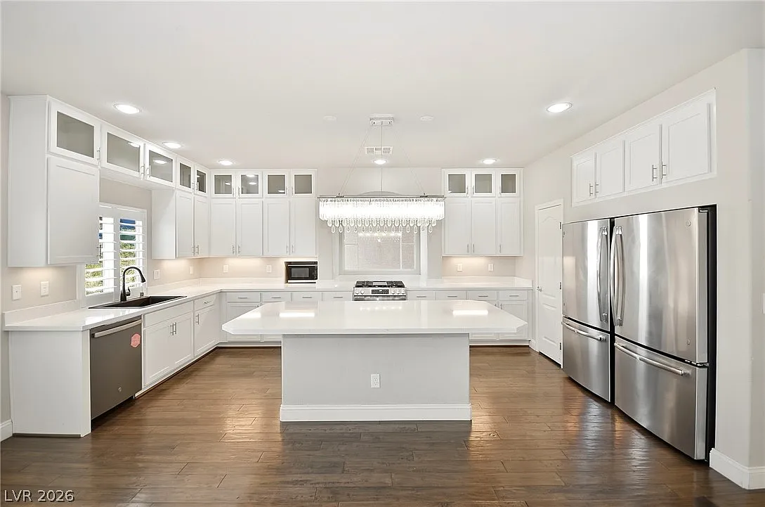 Building Photo - 5908 Iris Vineyards Ave