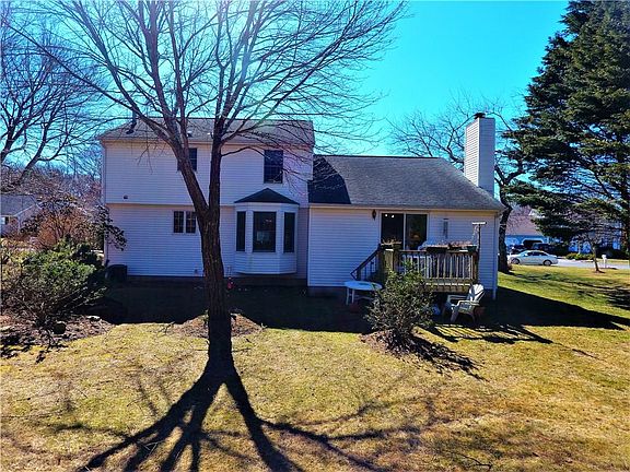 3rd image of 31 Seaport Dr