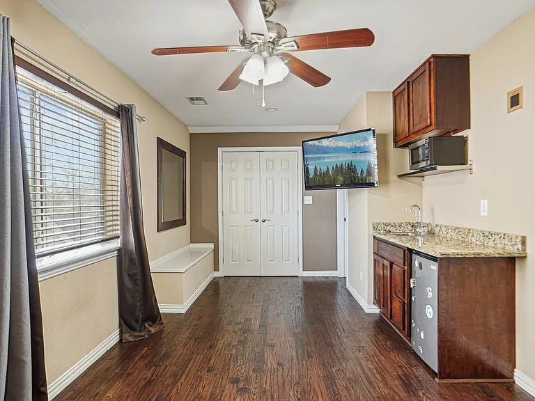 Upstairs guest room with kitchenette