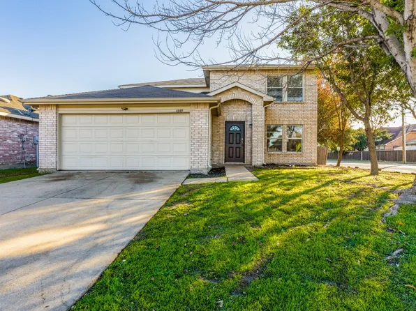 4349 Meadowknoll Dr, Fort Worth, TX 76123