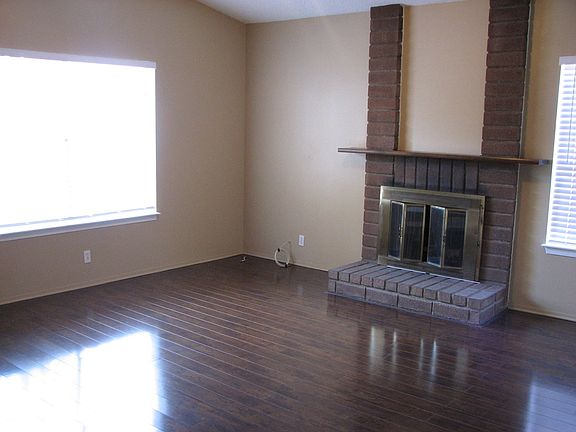 3rd image of 4724 E Montara Cir