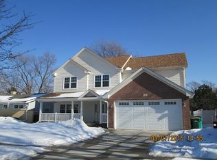 41 Evergreen St, Elk Grove Village, IL 60007