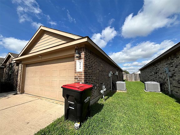2nd image of 1639 Mustang Canyon Way