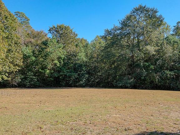 2nd image of 237 Lake Wood Dr