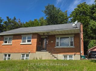 43 Lavergne St, Ottawa, ON K1L5E9