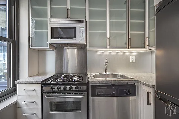 Rented by Halstead Real Estate | media 43