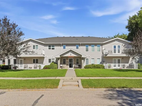 UNIT 203-304 3rd AVENUE E, Watrous, SK S0K 4T0