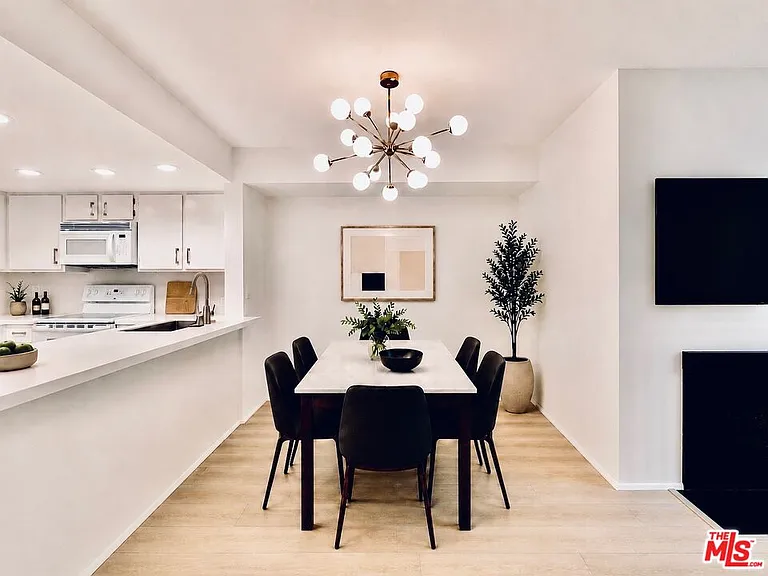 10590 Wilshire Blvd #704 — Photo 3