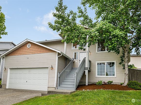 4th image of 5011 60th Avenue NE