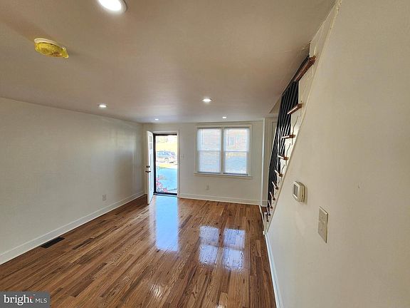 5th image of 1374 Kimberly Dr