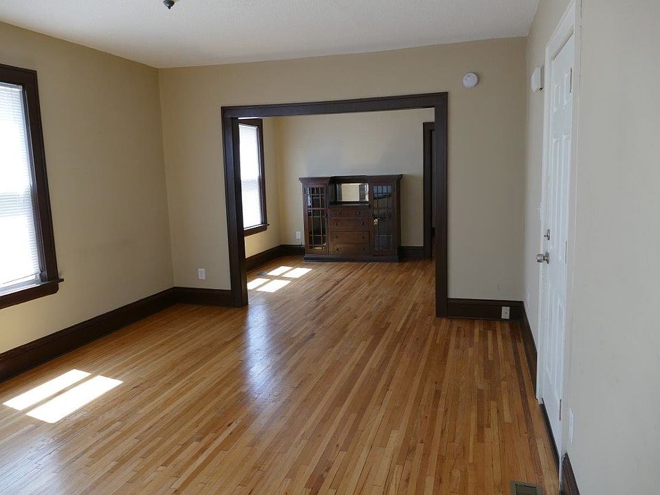 1st image of 3644 10th Ave S APT 102
