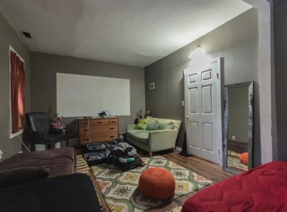4th image of 1842 N Bissell St #2