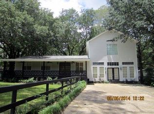 16713 Spring Lake Dr W, Vancleave, MS 39565