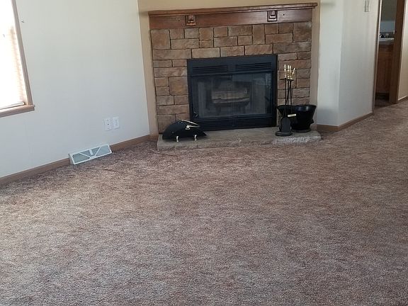 4th image of 7311 Hollydale Dr
