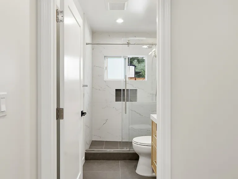12548 Paseo Flores — Photo 34