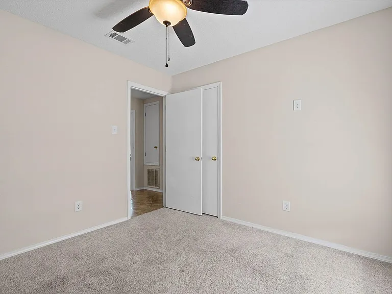 1469 Homestead Dr — Photo 16