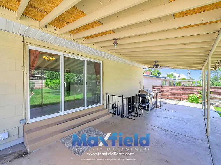 2139 E 1300 S — Photo 34