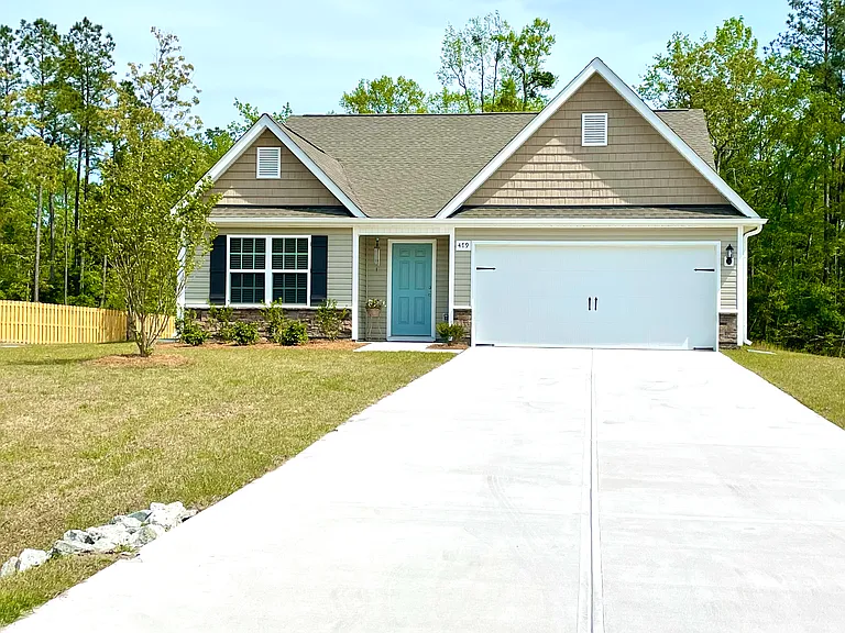 479 Poppleton Dr — Photo 1