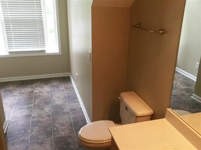 202 Harvest Ct — Photo 8