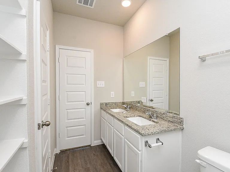 14042 Chinook Dr — Photo 21