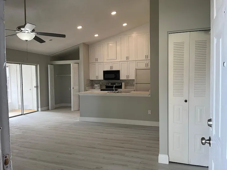 7706 Citrus Field Ct — Photo 6