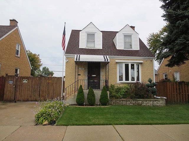 1st image of 3405 N Oketo Ave