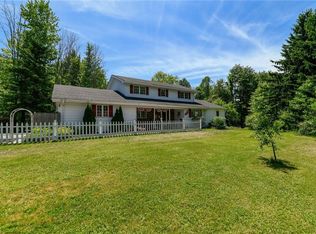 11835 Sun Ridge Cir, Chardon, OH 44024