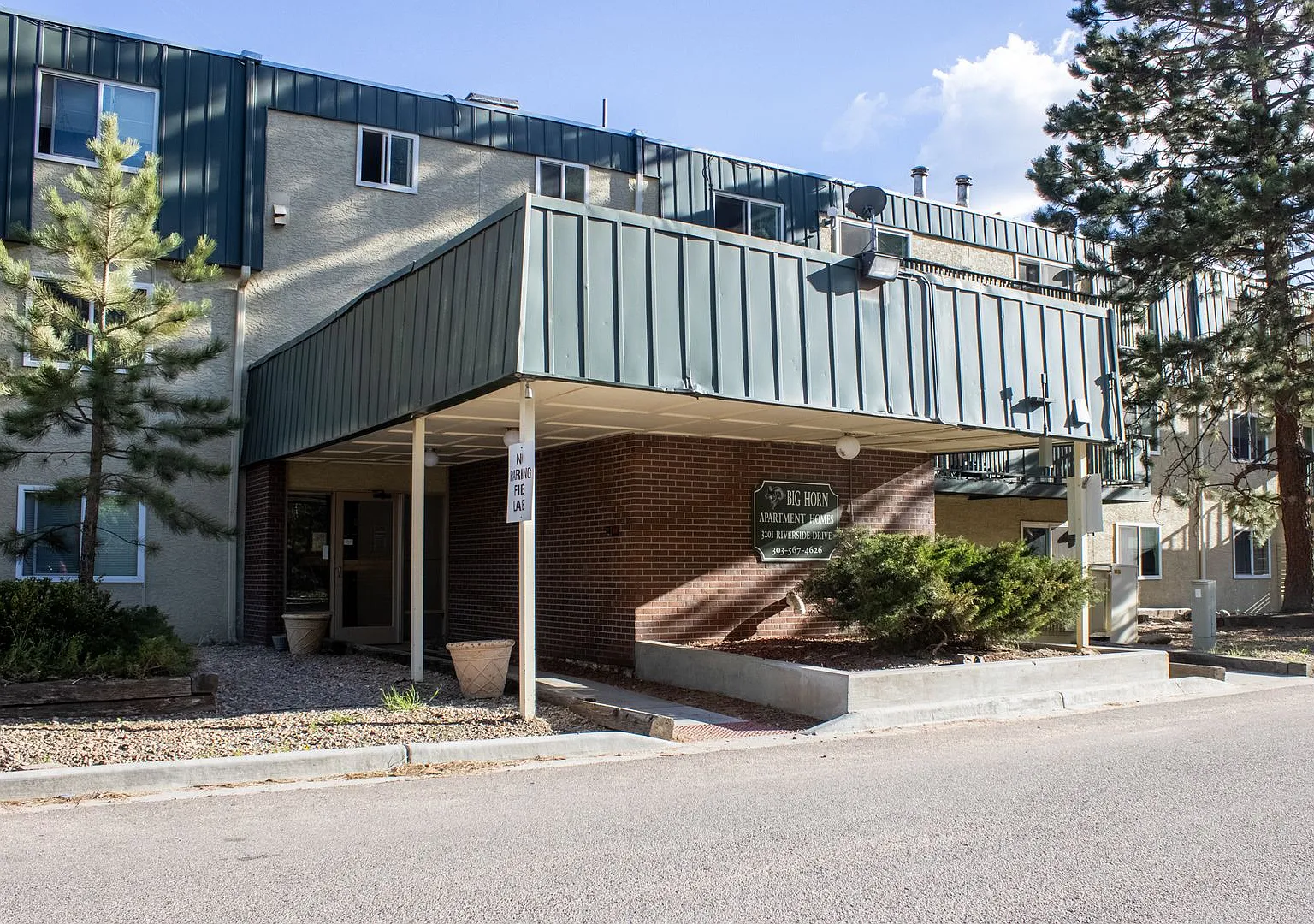 Big Horn Apartments — Photo 2