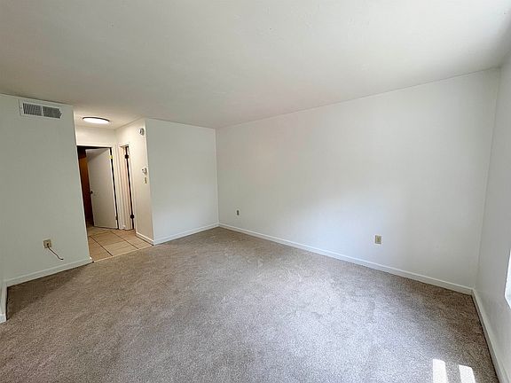 2nd image of 1530 Live Oak Dr Unit D-1