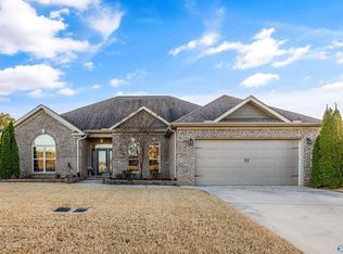 111 Canyon Dr, Madison, AL 35756