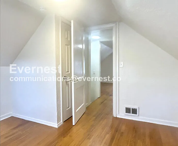 2811 E 58th St — Photo 13