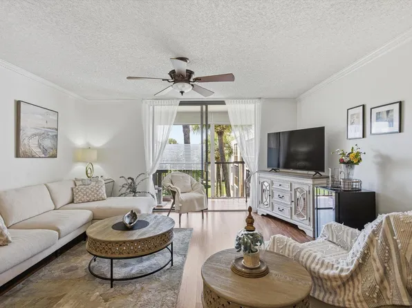 5370 Las Verdes Circle #303, Delray Beach, FL 33484